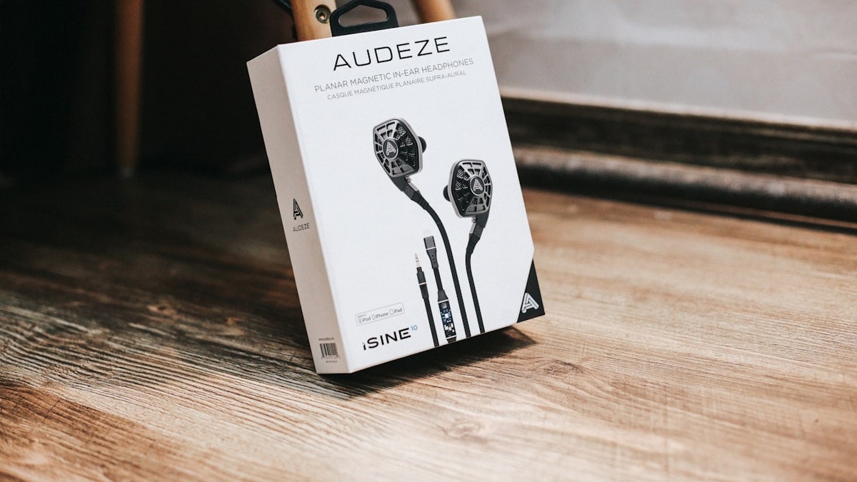 black Audeze earphones box